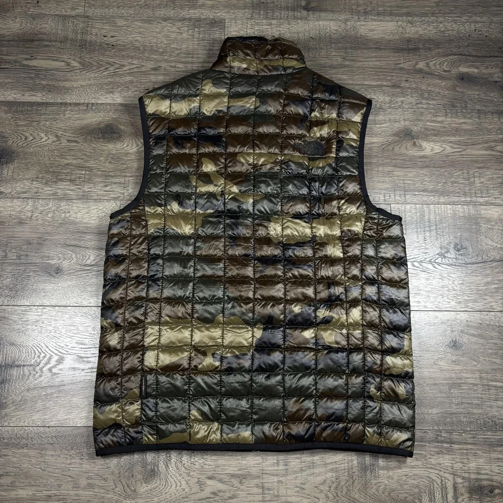The North Face Thermoball Eco Vest Camo Mens Small Insulated Puffer